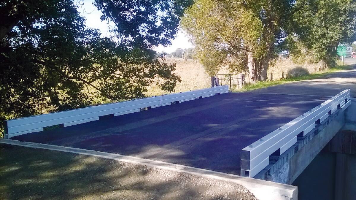 UPGRADED: The new Whalens Bridge at Austral Eden Inner Road was
recently completed and is the first road bridge in the shire to be made of
composite fibre.