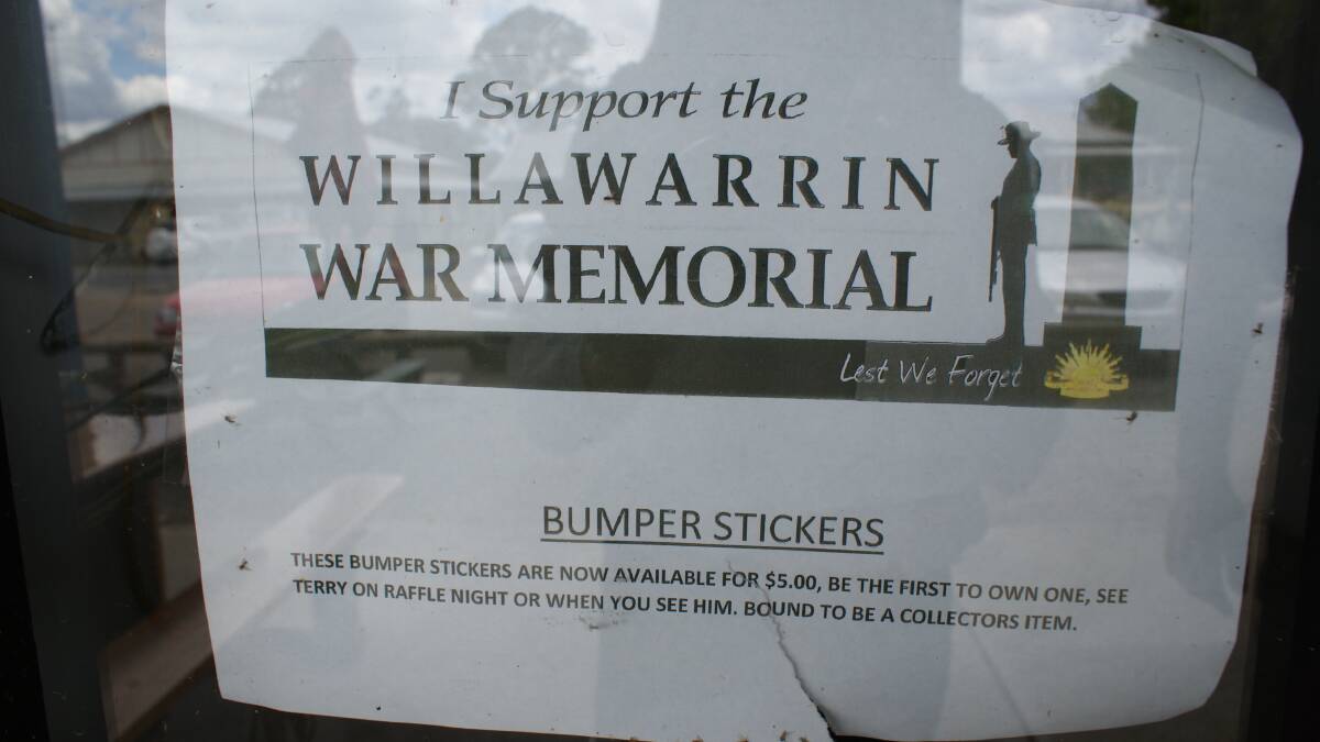 'I support the Willawarrin War Memorial' poster.