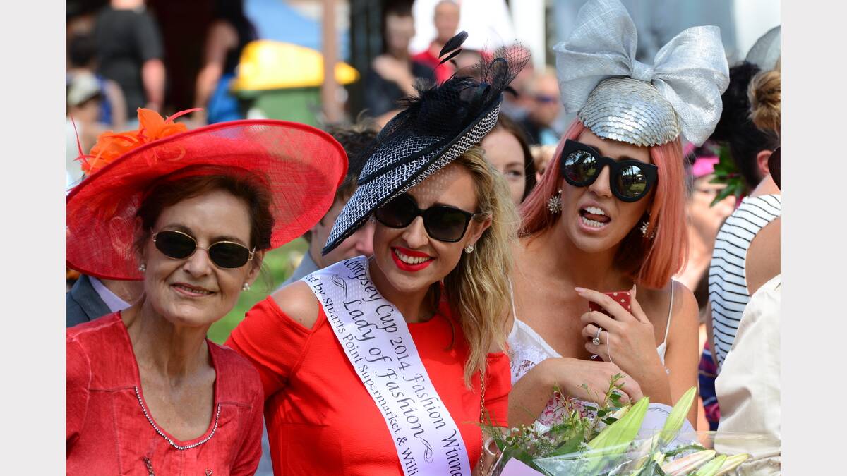 Fashionable ladies: Alyssa Secomb (centre) was the winner of the Lady of Fashion category at the 2014 Kempsey Cup Fashions in the Field