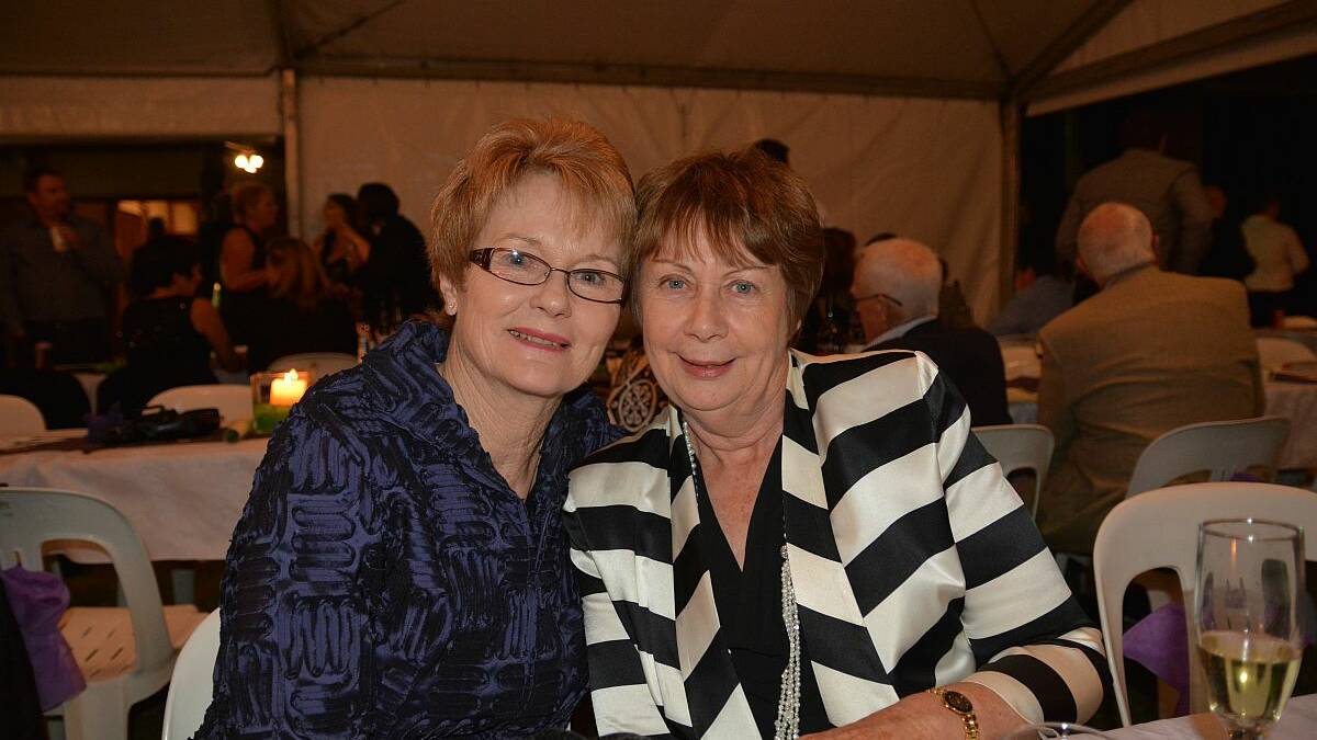 Pictures from the Kempsey Cancerian Committee's Twilight in the Vine event
