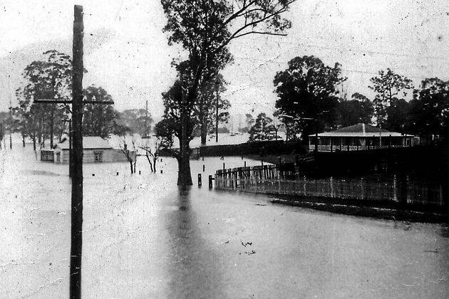 Floodwater at Willawarrin in 1949. From left William and Sue Cavanagh’s house, Cecil Forrest’s house and a portion of St John’s church. Picture from the Maisie Sillitoe collection of the Macleay River Historical Society.