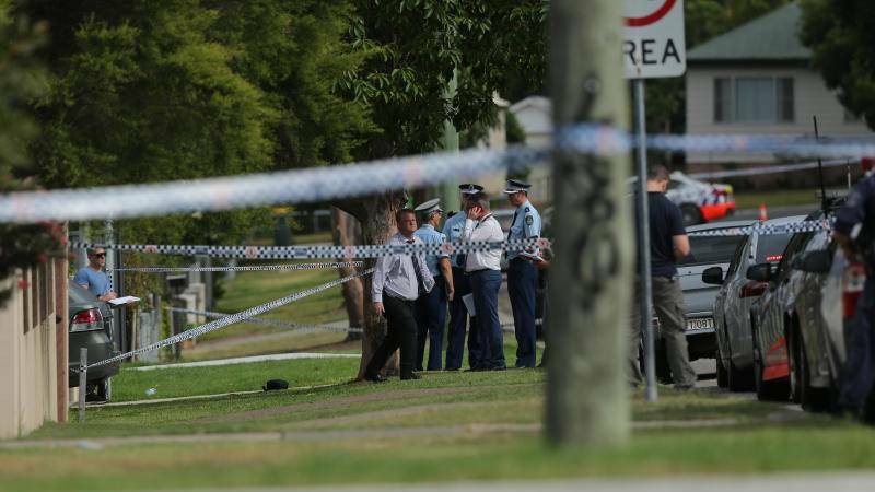 Police at the Glendale scene where a man was shot dead by police on Thursday (Newcastle Herald)