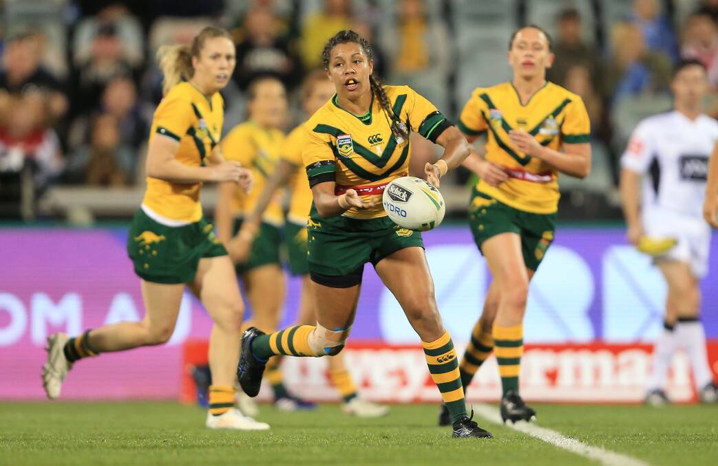 Playmaker: Simone Smith in action for the Australian Jillaroos in May. Photo: Grant Trouville/NRL Photos