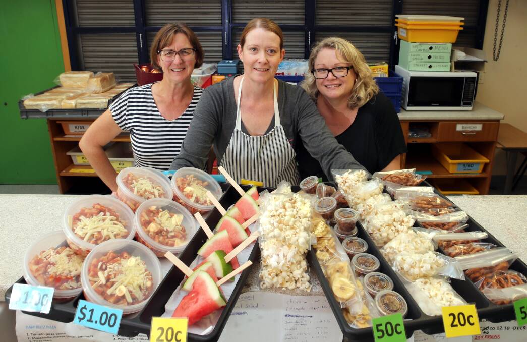 HEALTHY CANTEEN: Lake Albert Public School's canteen staff Merrin Spackman, Tanya Croston and Belinda Holdsworth. Picture: Les Smith