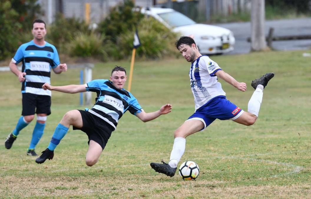 Evan Clarke shoots against Taree two weekends ago. Photo: File