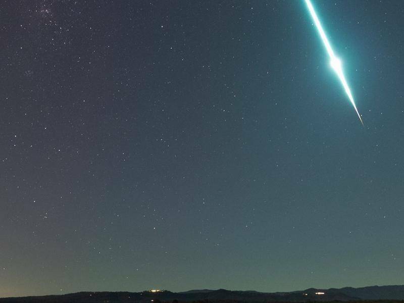 Numerous people have reported seeing a meteor at 1:40am Tuesday morning. Photo: File