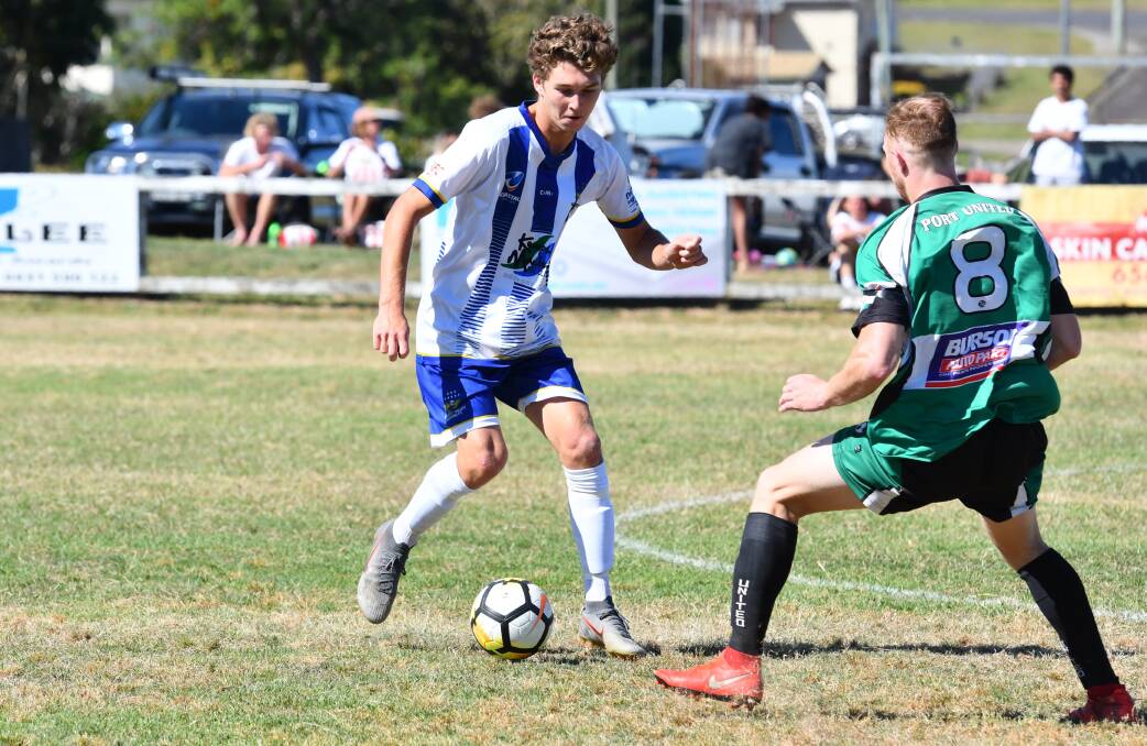 Brett Morn on the ball for Macleay Valley Rangers. Photo: File 