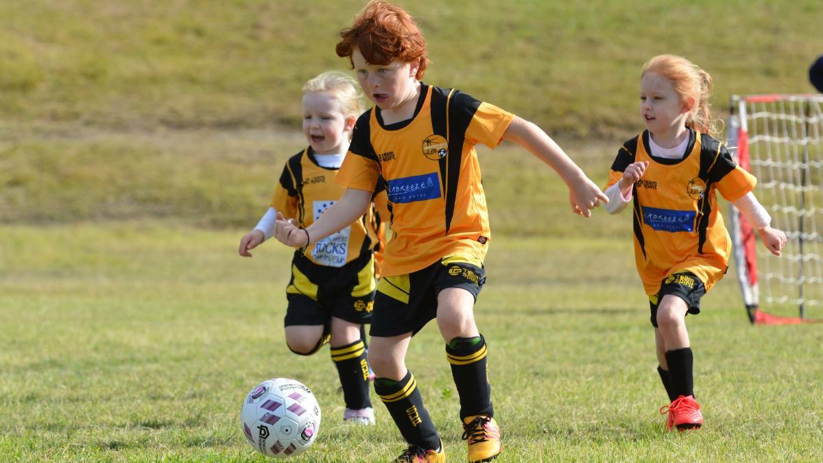 South West Rocks juniors build up an attacking play. Photo: File