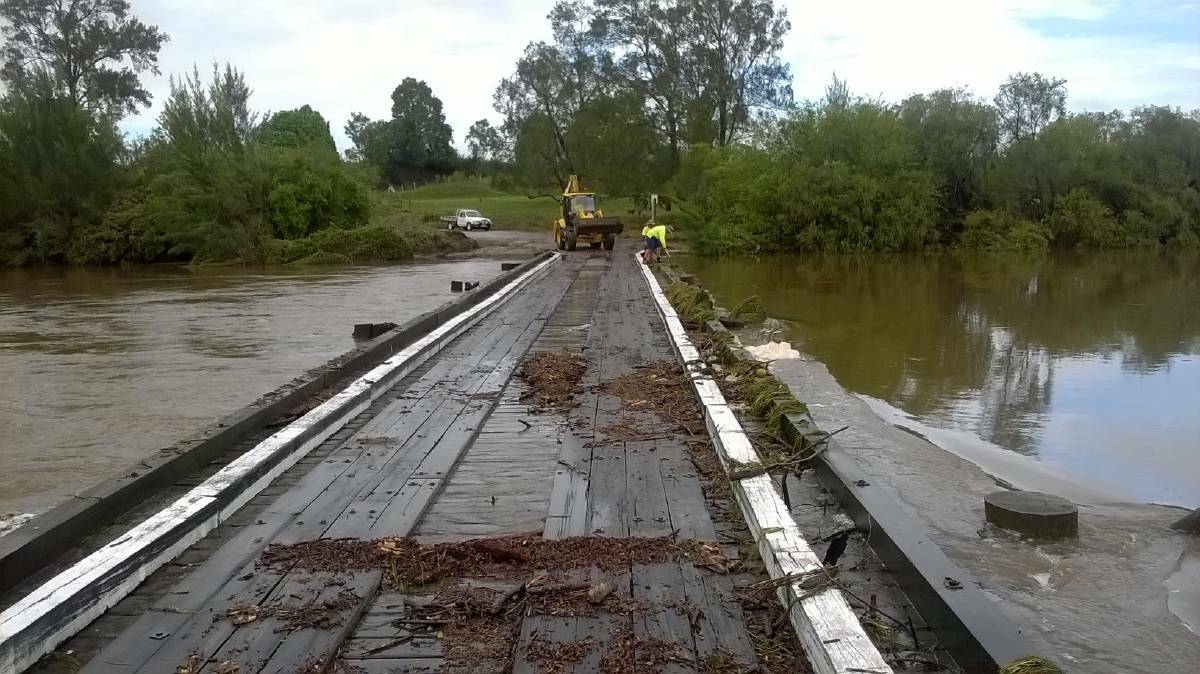 Councils Infrastructure team cleared some debris that had washed on to Turners Flat Bridge after flooding.
