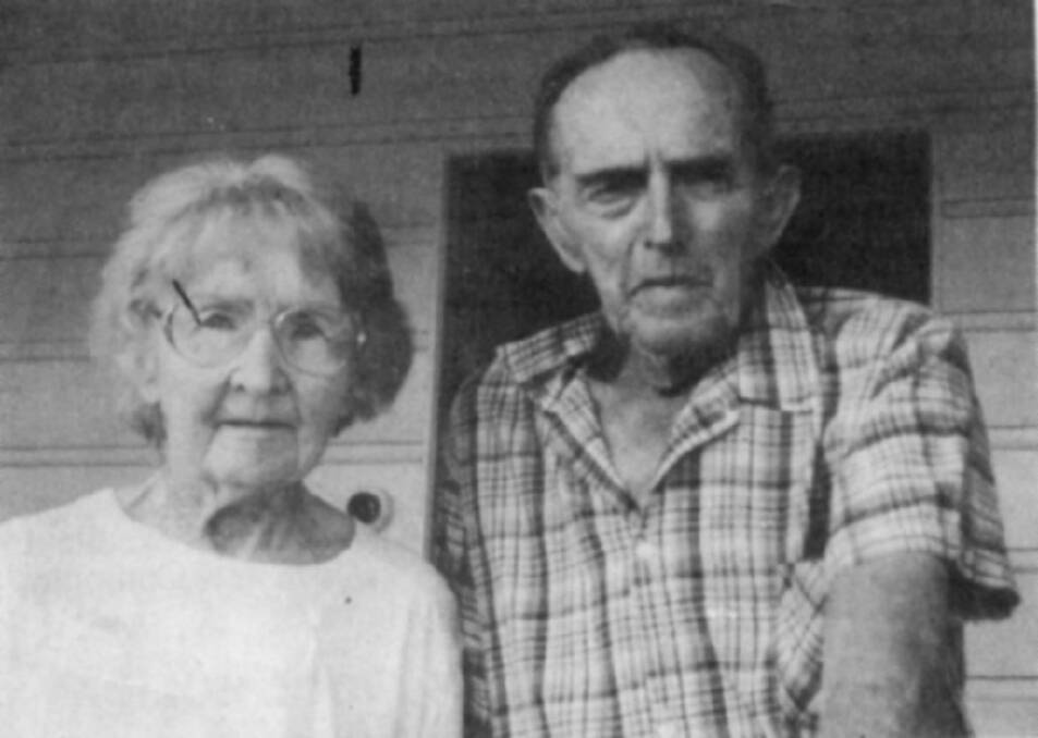 Roy and Beatrice Clark in 1998 at their home at Bellimbopinni (Macleay Valley Happynings Collection, MRHS)