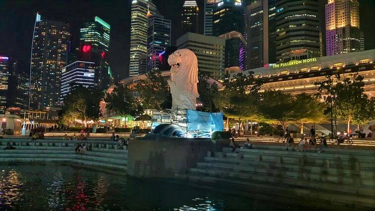 A trip to the garden city would not be complete without seeing the glorious Merlion statue.