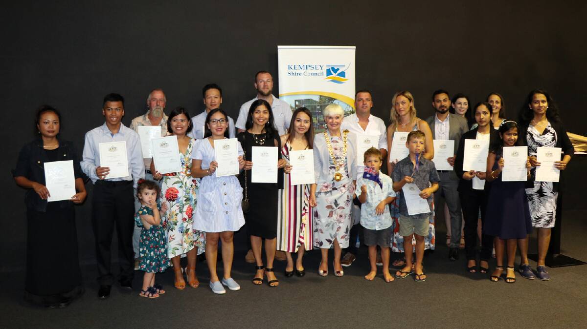 Mayor Liz Campbell with many of the new citizens who took the pledge at the 2020 Australia Day Ceremony