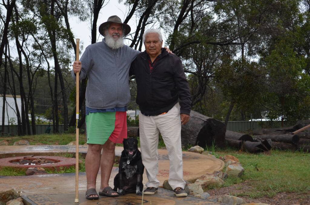 Andrew McGowan, Chelsea Dog and Chairperson of the Dunghutti Elders Council Uncle Bob who blessed Andrew and Chelsea Dog when they set off in 2016. Photo: Ruby Pascoe
