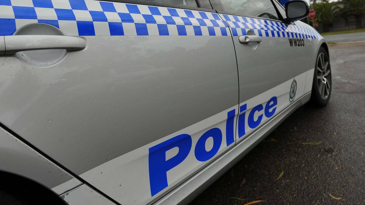 Police pursuit ends when car crashes into embankment in Kempsey