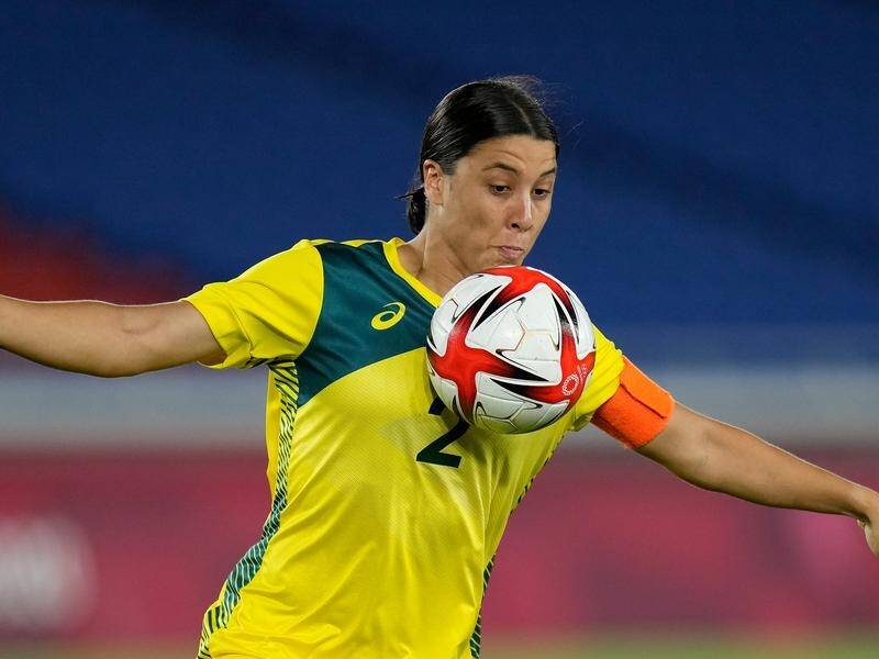 Sam Kerr, back in the WSL after her Olympic heroics, scored twice for Chelsea against Everton.