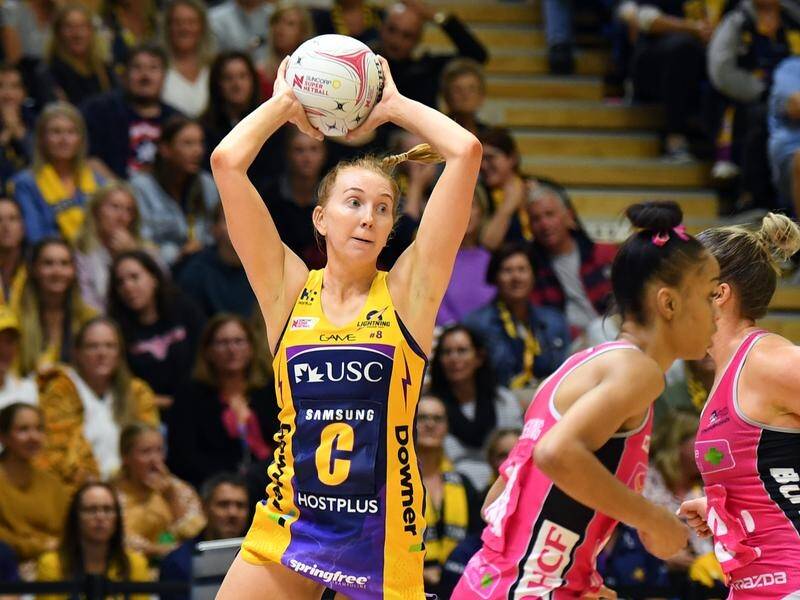 Maddy McAuliffe was influential as Sunshine Coast sealed top seeding for the Super Netball finals.