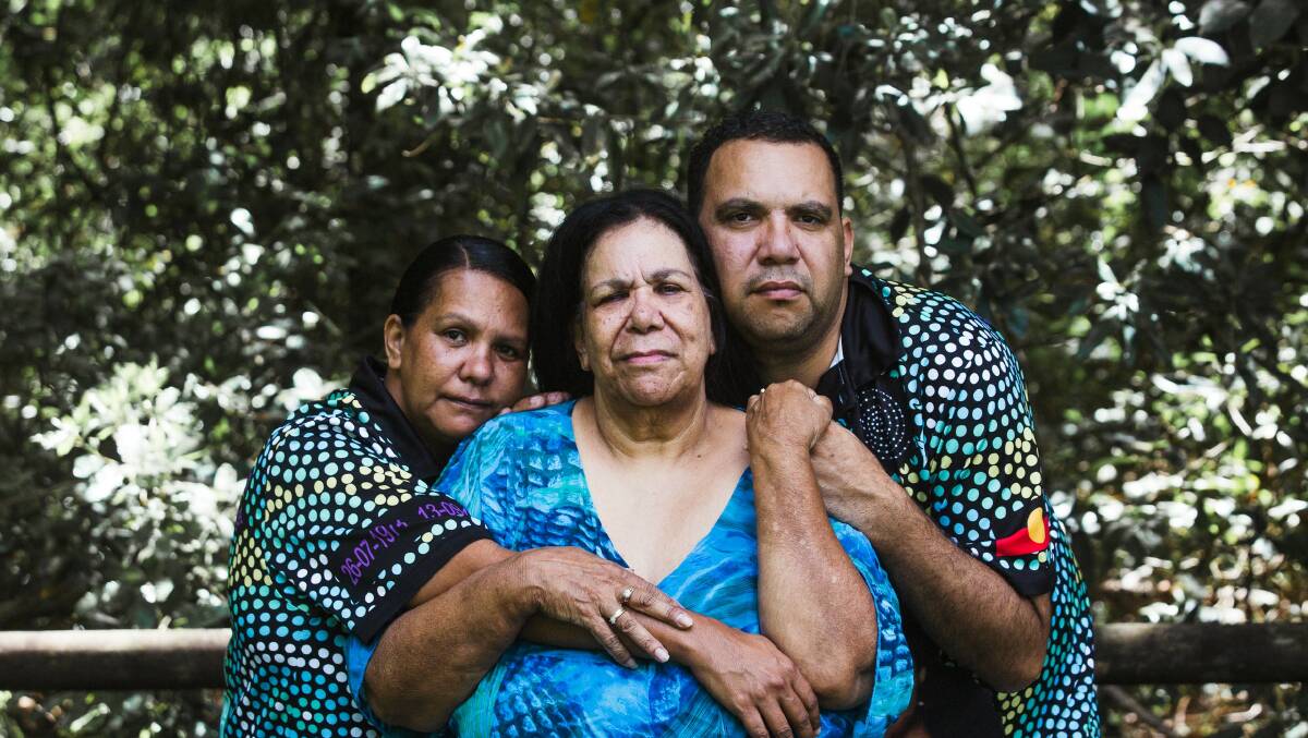Colleen's family. Muriel Craig (centre), with her daughter Paula (left) and son Lucas. Photo: Kate Holmes