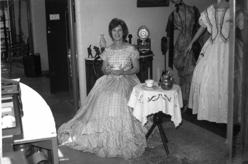 Eliza Ducats wedding dress modelled by great-great-granddaughter Mrs Kerry Ilsley in 1988