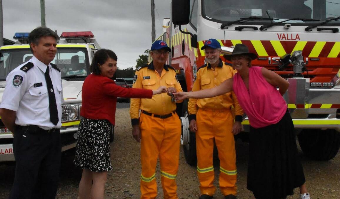 Lachlann Ison, Premier Gladys Berejiklian, Valla Captain Peter Brougham and Senior Deputy Captain Ron Henderson with local State MP Melinda Pavey at the handover of Valla's new Cat 1 tanker. Photo: Christian Knight