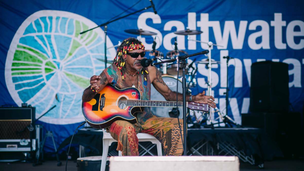 River Morris from the Nambucca Valley performing at a previous Saltwater Freshwater Festival