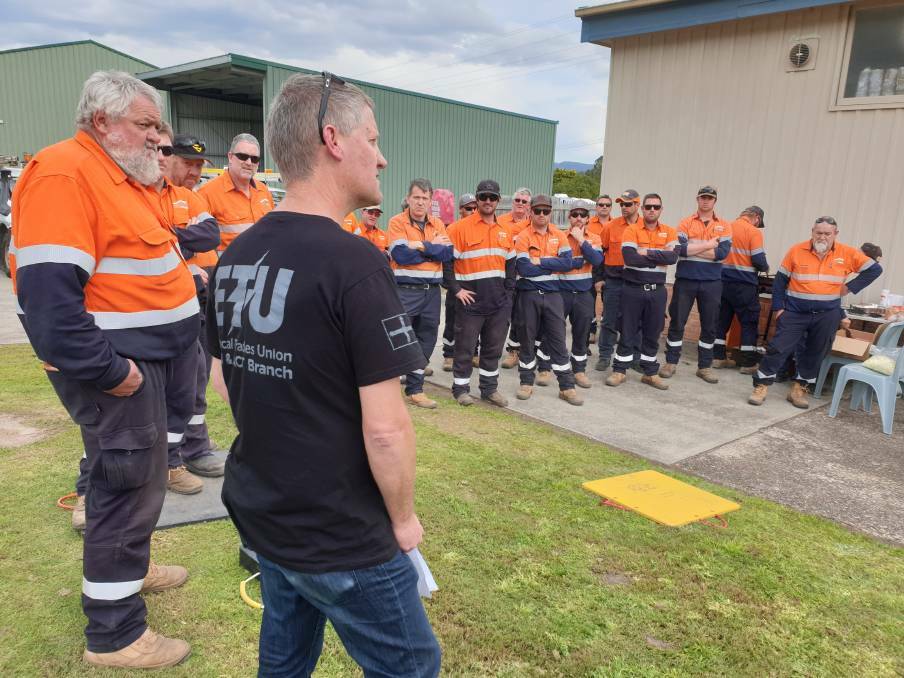 Electrical Trades Union secretary Justin Page speaking to Essential Energy workers in Bulahdelah