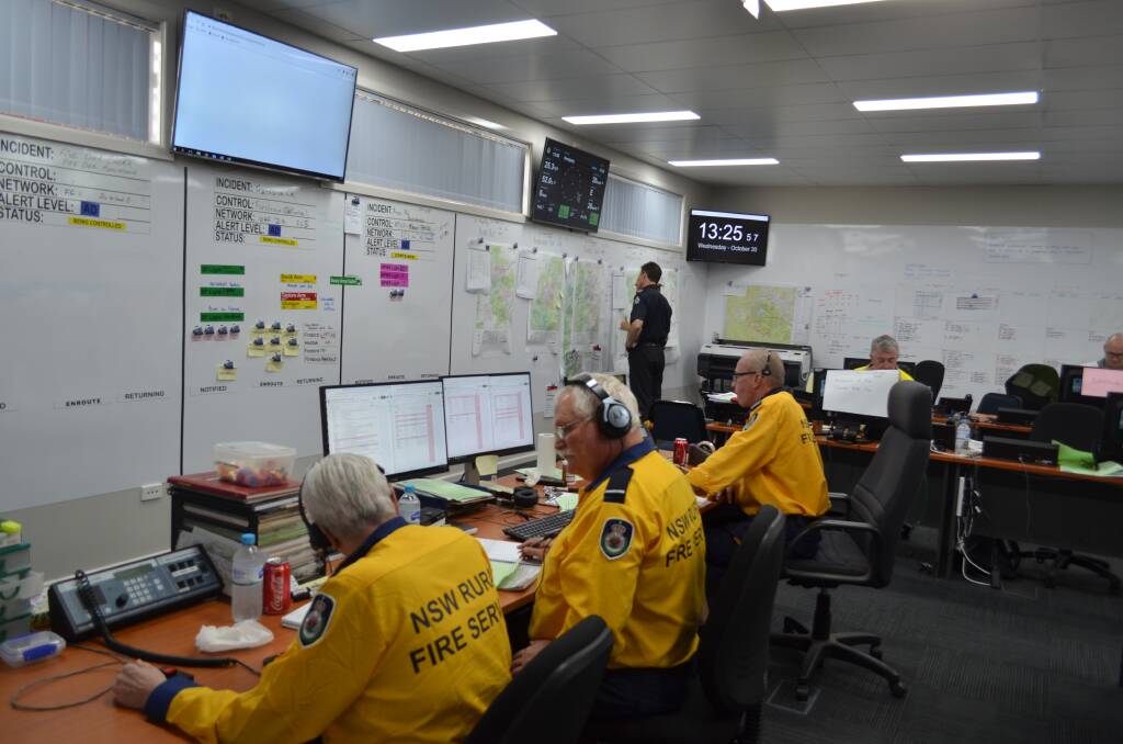 Masterminds behind tackling local bushfires assemble at Kempsey Fire Control Centre