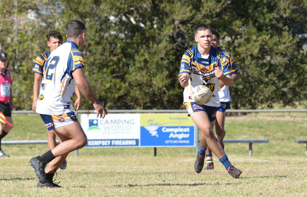 Ethan Thompson (pictured passing the ball) will play as the reserve grade dummy half this Saturday at Forster. Photo: Penny Tamblyn
