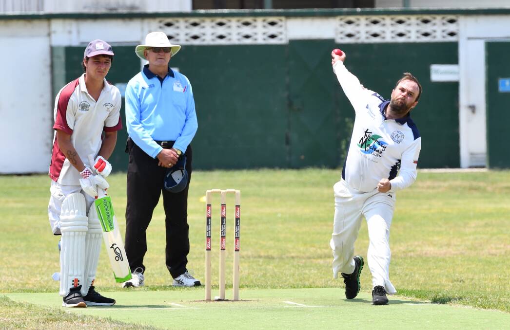 A Nulla bowler sends the ball down the pitch. Photo: Penny Tamblyn