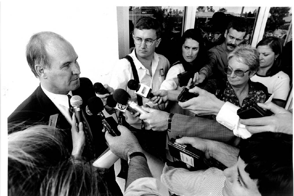 Tony Windsor met by media met by media in Tamworth in the 1990s. Photo:The Northern Daily Leader.